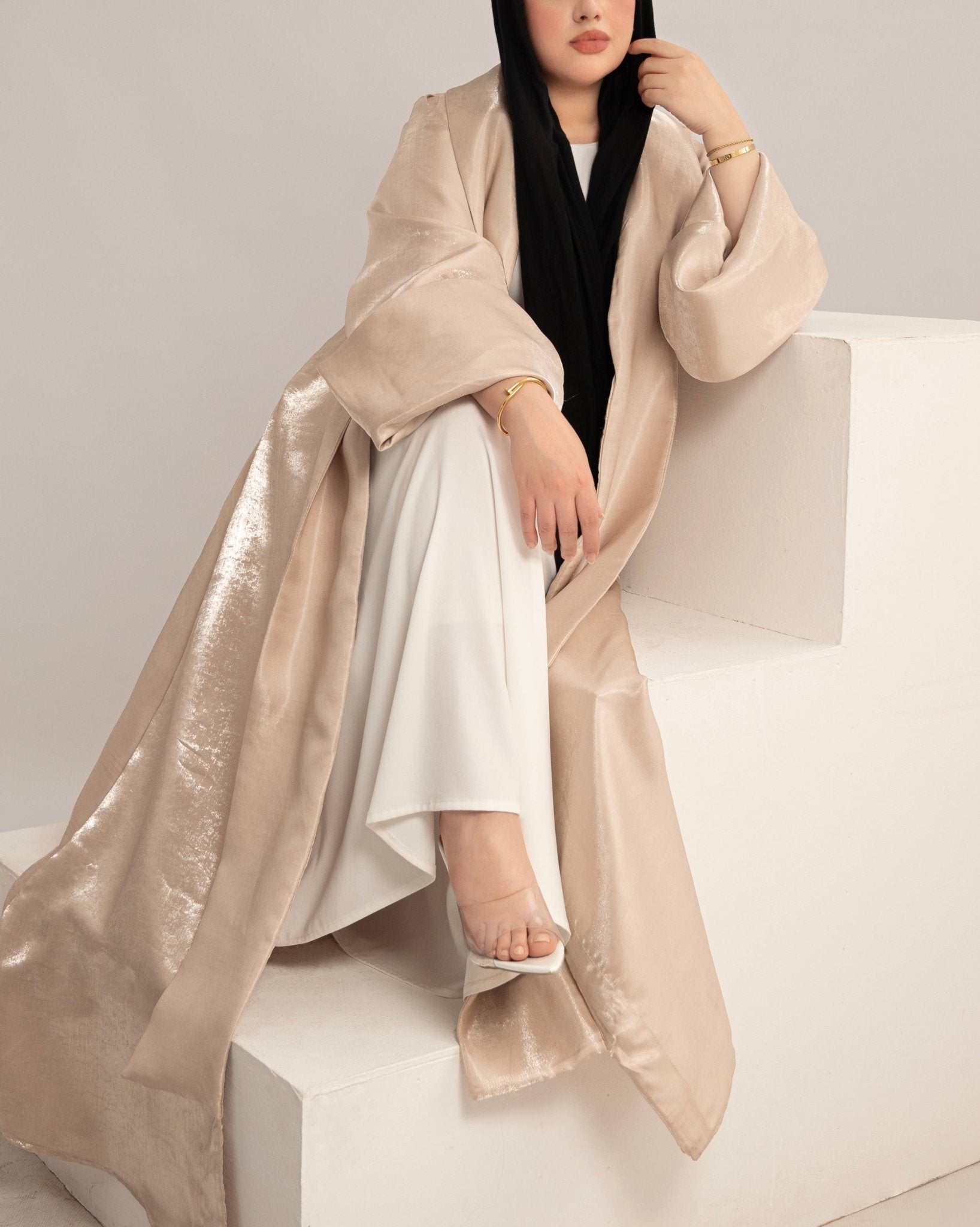 Shimmering Biege Abaya
